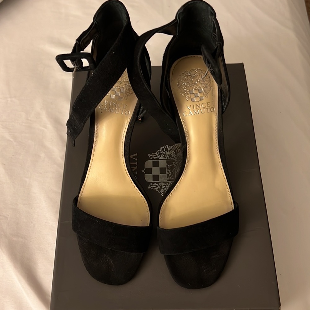 Vince Camuto Bevvyn Black Heeled Sandals (7.5)
